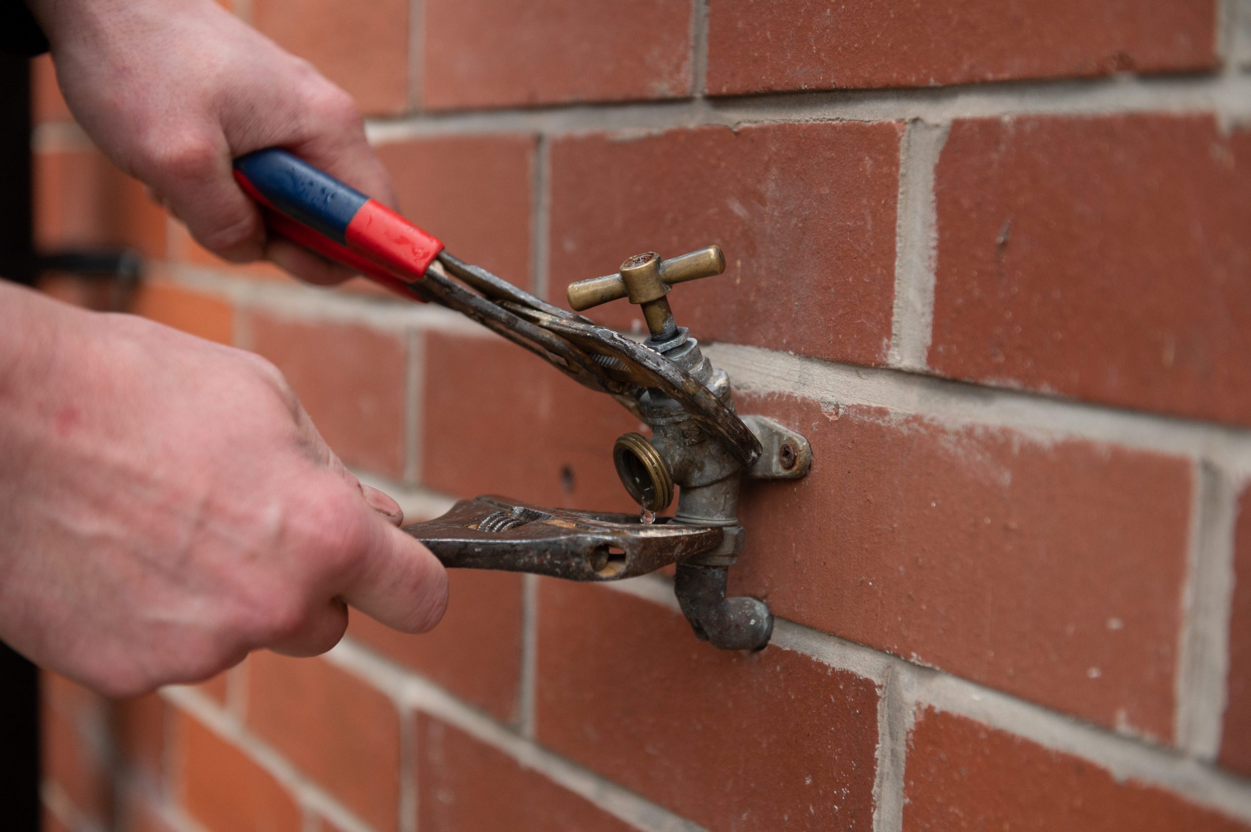 Outdoor tap repair